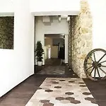 מלון Aras Boutique