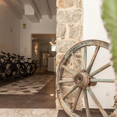 Aras Boutique Hotel 3*