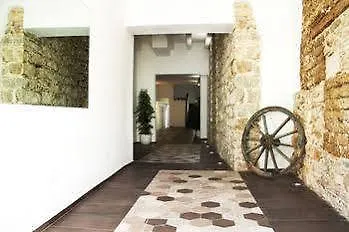 מלון Aras Boutique